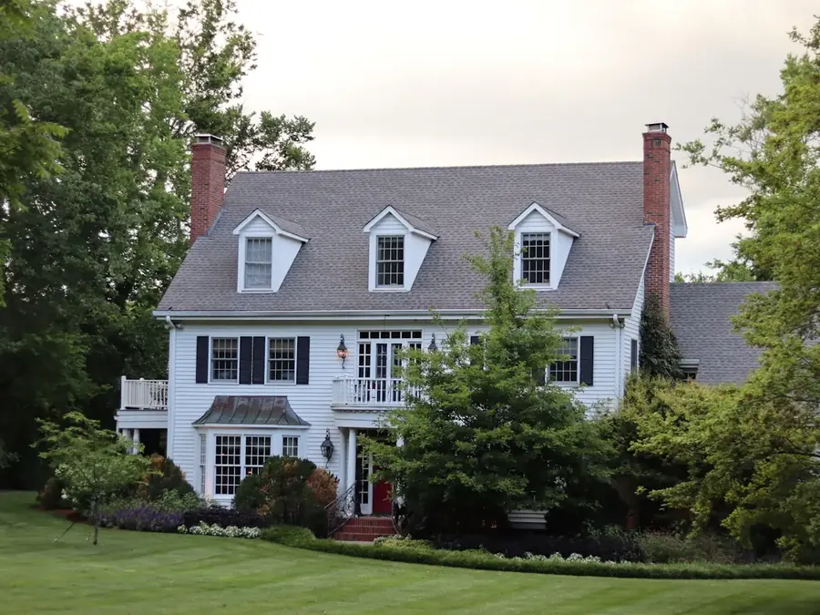 Full roof replacement with architectural shingles on a Dallas, GA home